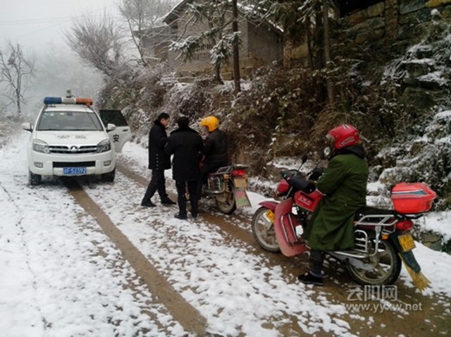 农坝镇:全力确保雪天交通安全—云阳网