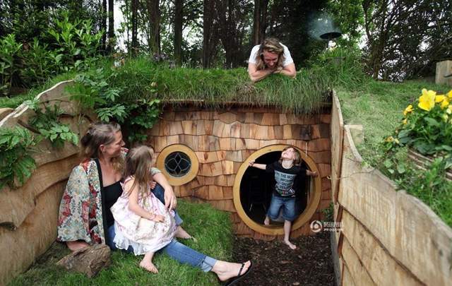 英父亲建造霍比特人地下小屋设施齐全