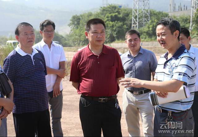 云阳网讯(记者 冉玲 实习生 毛玺侪)7月21日,副县长张定安到云阳盐业