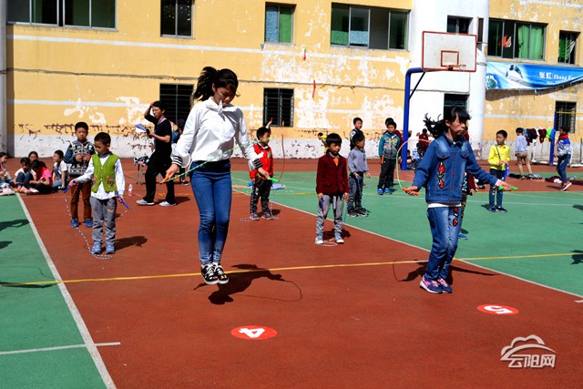 [教育]歧阳小学举办春季跳绳运动会 丰富校园生活